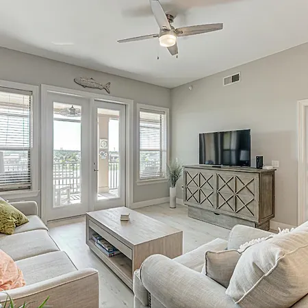 Chic 3Bdr For 6 With Pool & Hot Tub Overlooks Marina